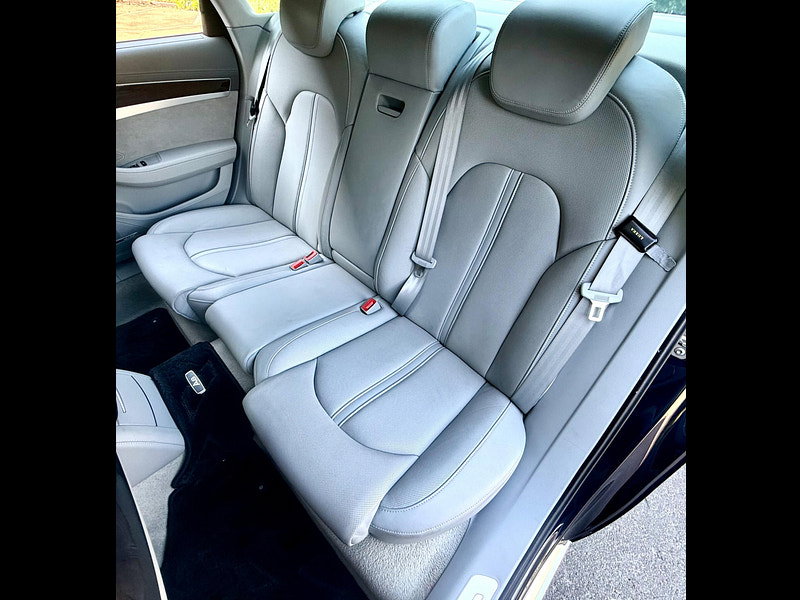 Audi A8 4.2 FSI V8 SE Tiptronic quattro 4dr