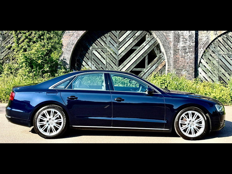 Audi A8 4.2 FSI V8 SE Tiptronic quattro 4dr