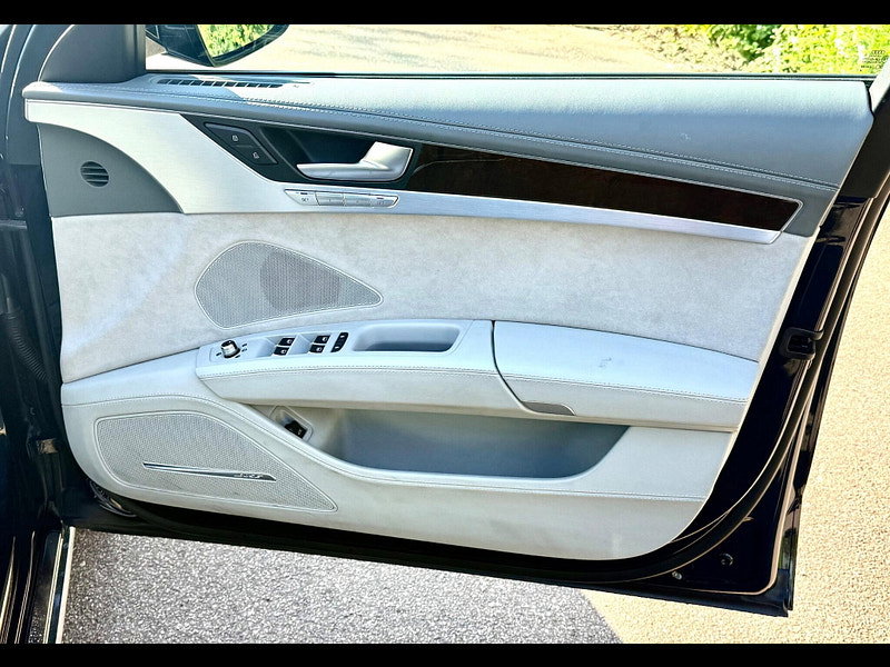 Audi A8 4.2 FSI V8 SE Tiptronic quattro 4dr