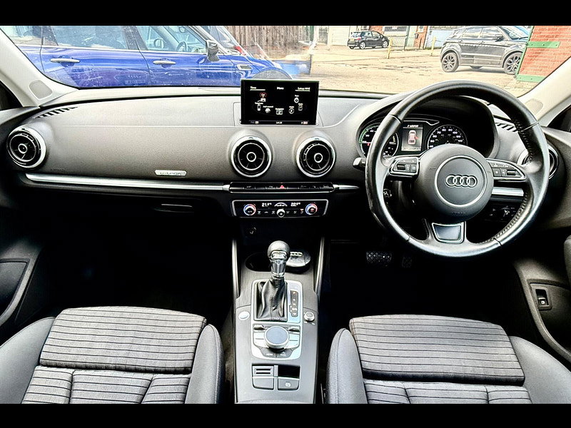 Audi A3 1.4 TFSI e-tron Sportback e-S Tronic Euro 6 5dr 8.8kWh