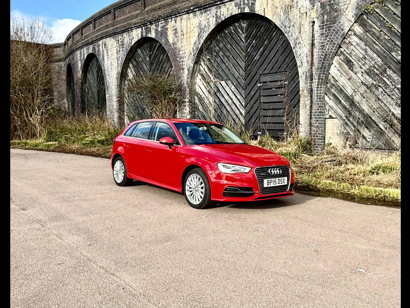 Audi A3 1.4 TFSI e-tron Sportback e-S Tronic Euro 6 5dr 8.8kWh