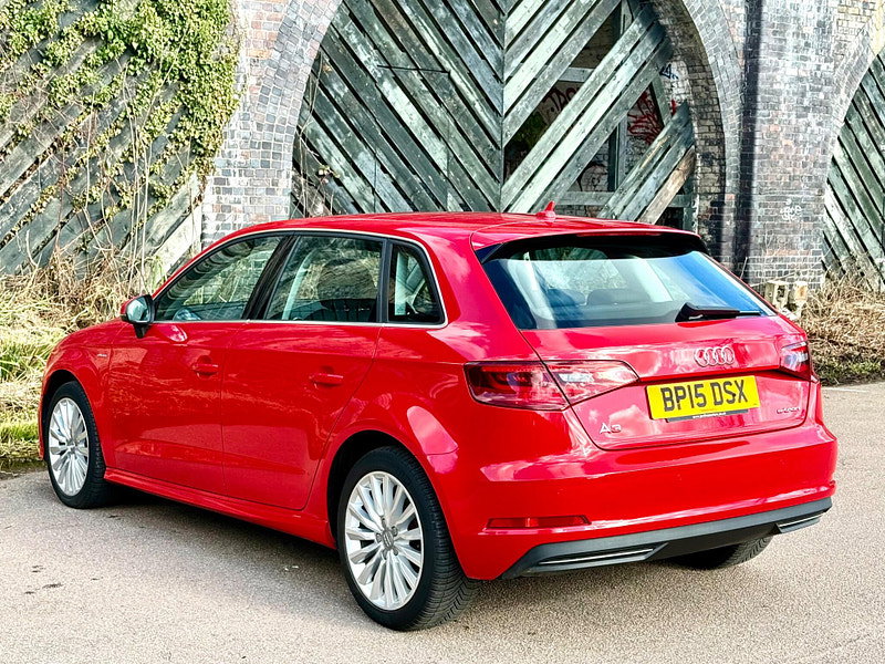 Audi A3 1.4 TFSI e-tron Sportback e-S Tronic Euro 6 5dr 8.8kWh
