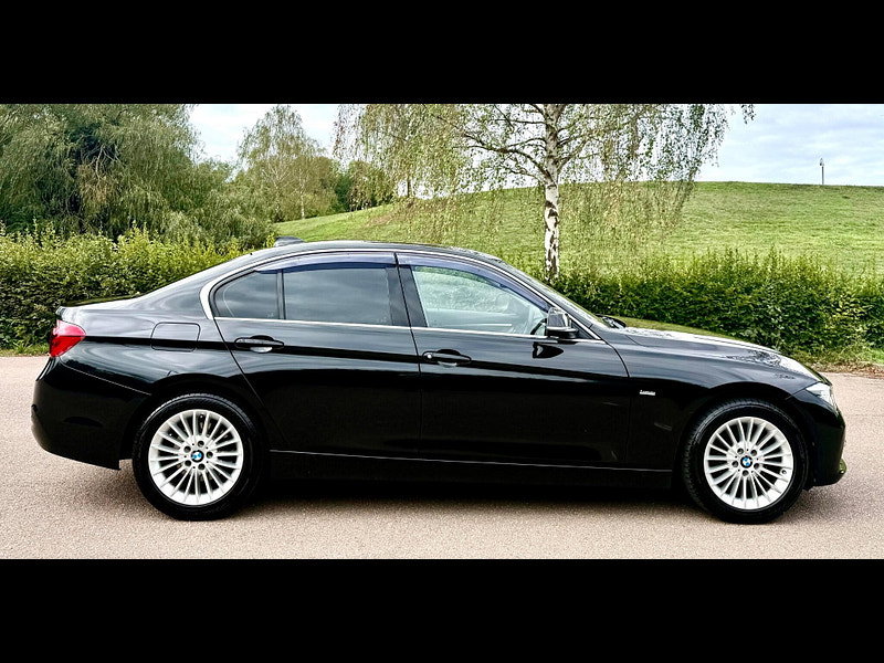 BMW 3 Series 2.0 320i Luxury Auto (s/s) 4dr