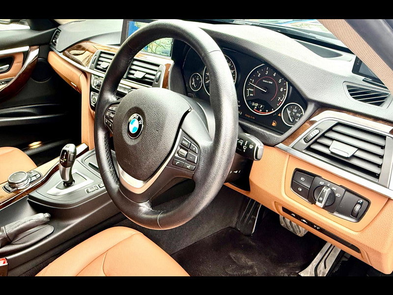 BMW 3 Series 2.0 320i Luxury Auto (s/s) 4dr