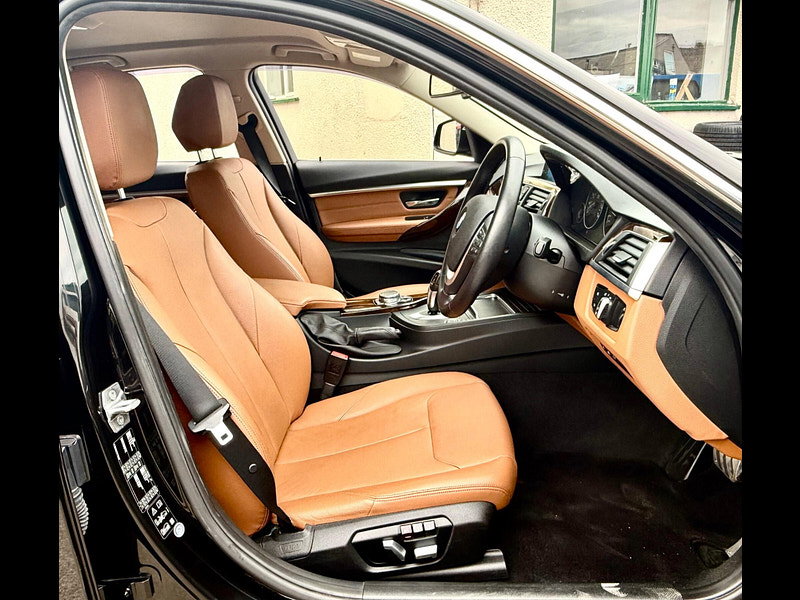BMW 3 Series 2.0 320i Luxury Auto (s/s) 4dr