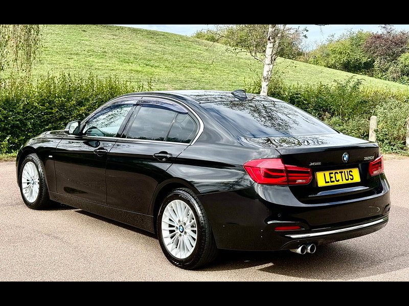 BMW 3 Series 2.0 320i Luxury Auto (s/s) 4dr