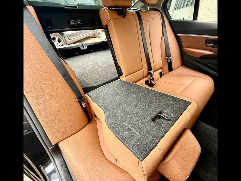 BMW 3 Series 2.0 320i Luxury Auto (s/s) 4dr