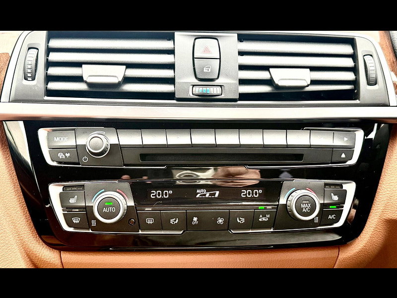 BMW 3 Series 2.0 320i Luxury Auto (s/s) 4dr