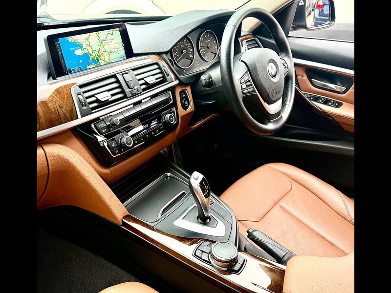 BMW 3 Series 2.0 320i Luxury Auto (s/s) 4dr