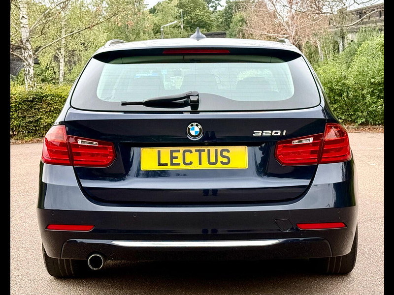 BMW 3 Series 2.0 320i Luxury Touring Auto Euro 6 5dr
