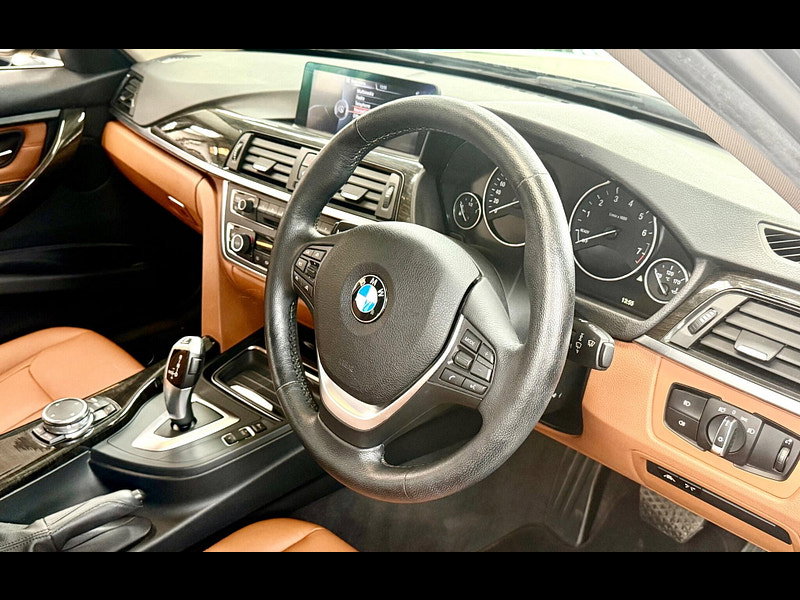 BMW 3 Series 2.0 320i Luxury Touring Auto Euro 6 5dr