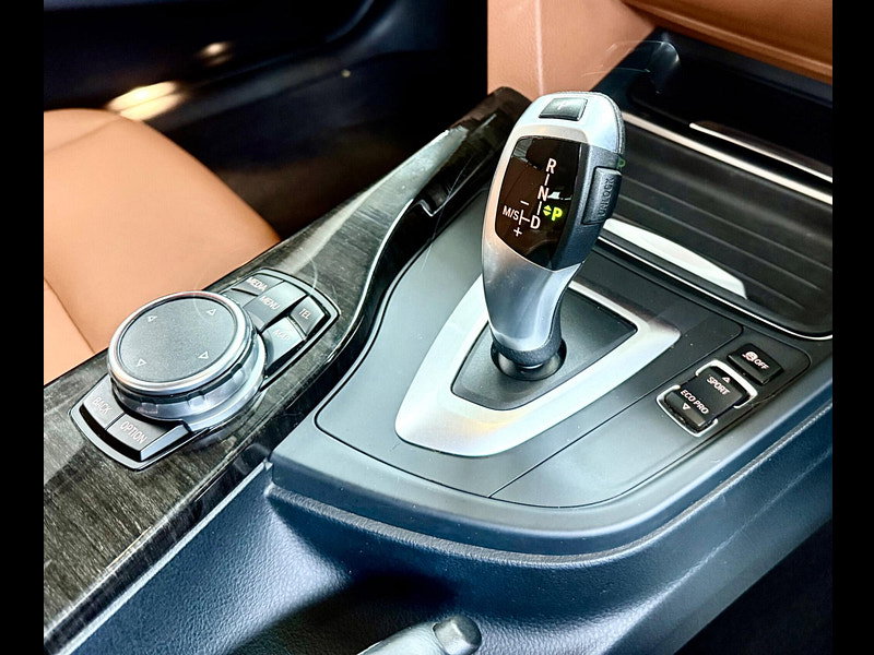 BMW 3 Series 2.0 320i Luxury Touring Auto Euro 6 5dr