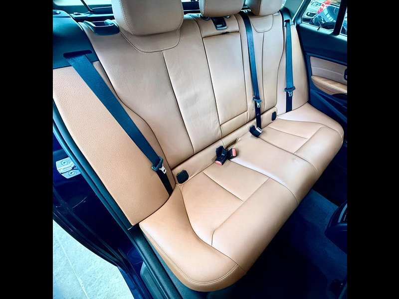 BMW 3 Series 2.0 320i Luxury Touring Auto Euro 6 5dr