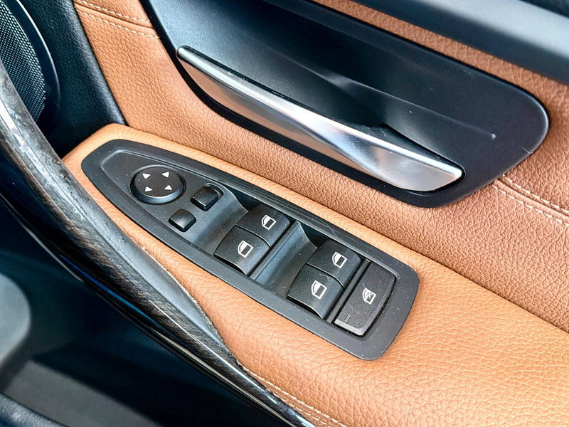 BMW 3 Series 2.0 320i Luxury Touring Auto Euro 6 5dr