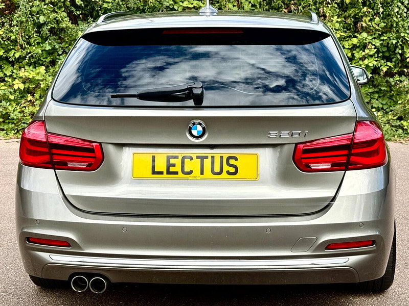 BMW 3 Series 2.0 320i Luxury Touring Auto Euro 6 (s/s) 5dr