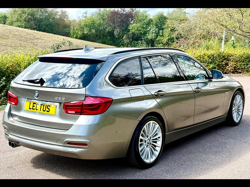 BMW 3 Series 2.0 320i Luxury Touring Auto Euro 6 (s/s) 5dr