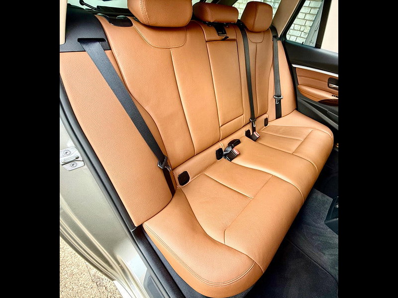 BMW 3 Series 2.0 320i Luxury Touring Auto Euro 6 (s/s) 5dr