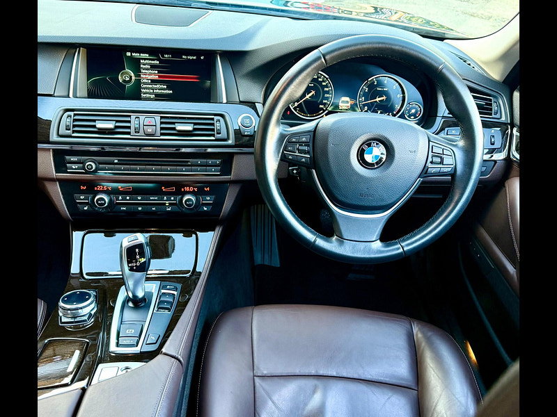 BMW 5 Series 3.0 535i Luxury 4drSaloon Auto (s/s)