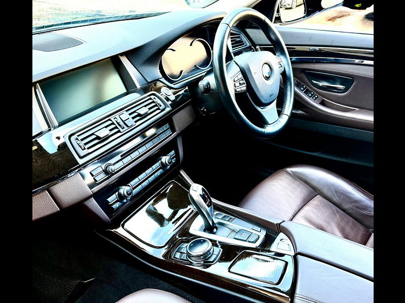 BMW 5 Series 3.0 535i Luxury 4drSaloon Auto (s/s)