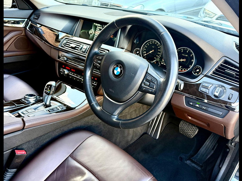 BMW 5 Series 3.0 535i Luxury 4drSaloon Auto (s/s)