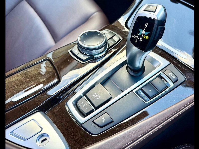 BMW 5 Series 3.0 535i Luxury 4drSaloon Auto (s/s)