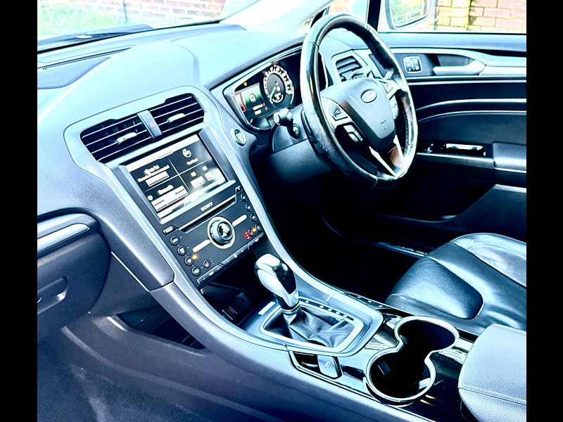 Ford Mondeo 2.0 TDCi Titanium Powershift Euro 6 (s/s) 5dr