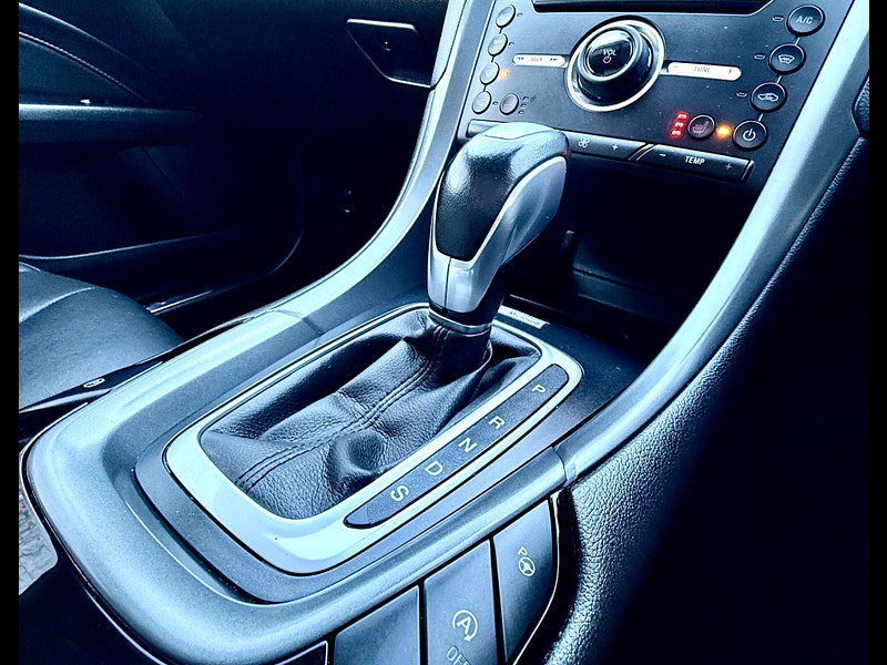 Ford Mondeo 2.0 TDCi Titanium Powershift Euro 6 (s/s) 5dr