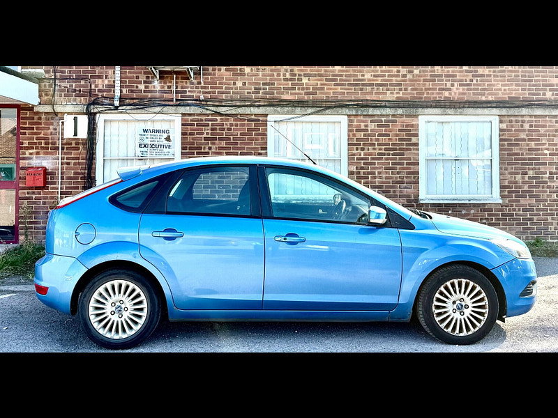 Ford Focus 1.6 TDCi DPF Titanium 5dr