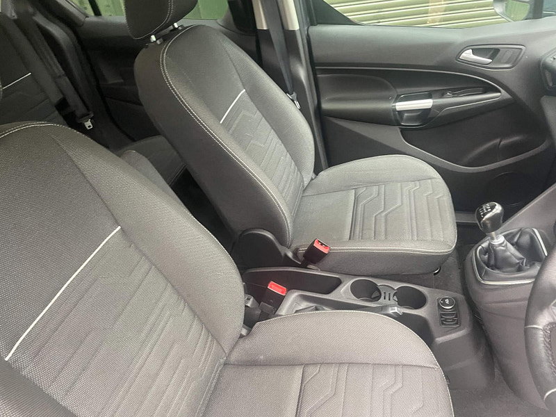 Ford Tourneo Connect 1.6 TDCi Titanium Euro 5 5dr