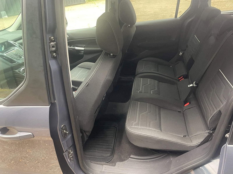 Ford Tourneo Connect 1.6 TDCi Titanium Euro 5 5dr