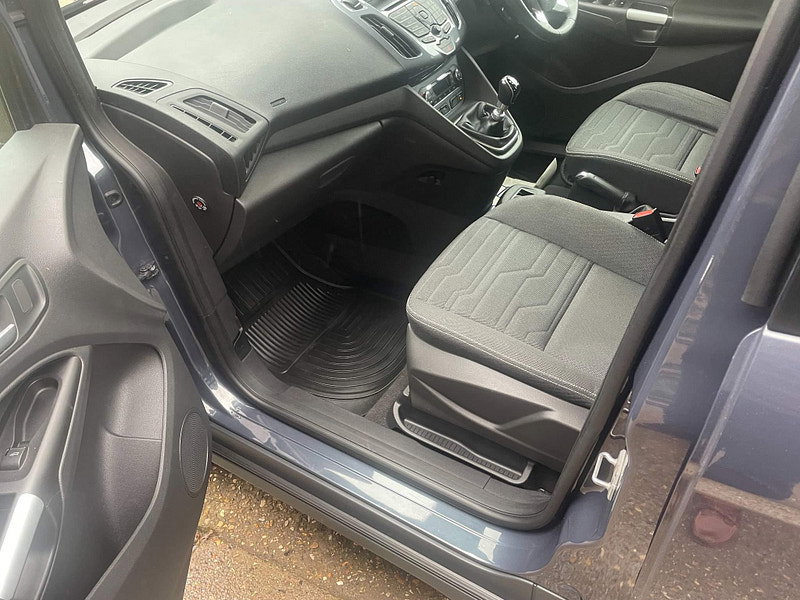 Ford Tourneo Connect 1.6 TDCi Titanium Euro 5 5dr