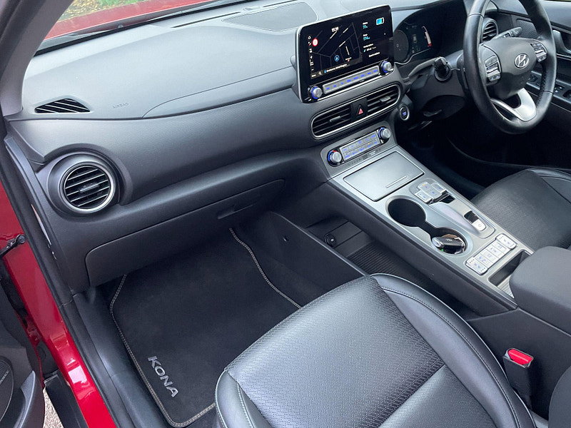 Hyundai Kona 64kWh Premium SE Auto 5dr (7kW Charger)
