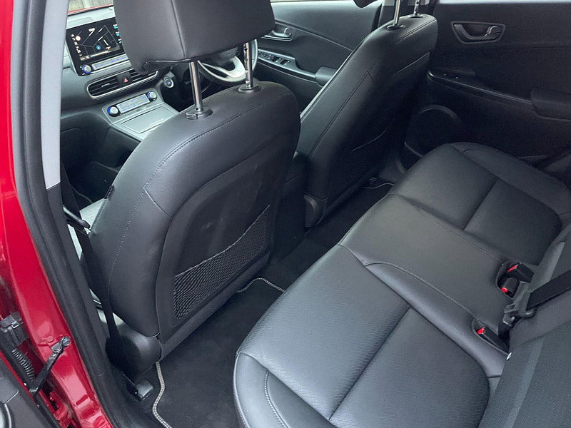 Hyundai Kona 64kWh Premium SE Auto 5dr (7kW Charger)
