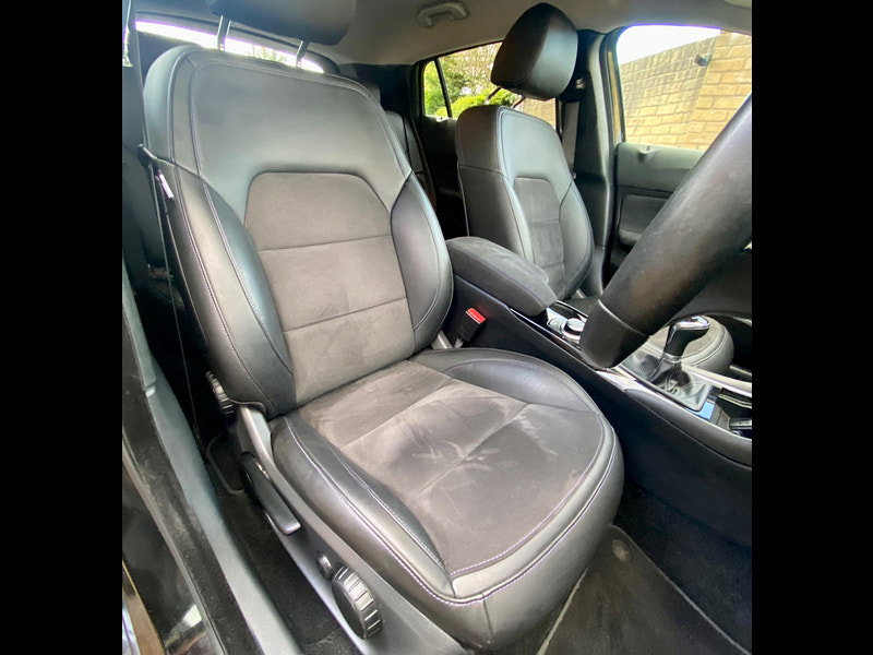 Infiniti Q30 1.6T City Black Euro 6 (s/s) 5dr
