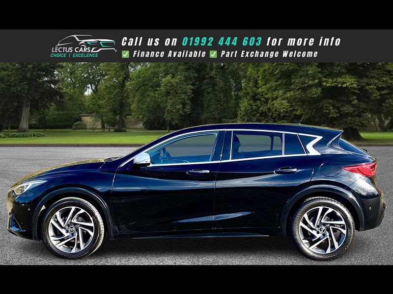 Infiniti Q30 1.6T City Black Euro 6 (s/s) 5dr