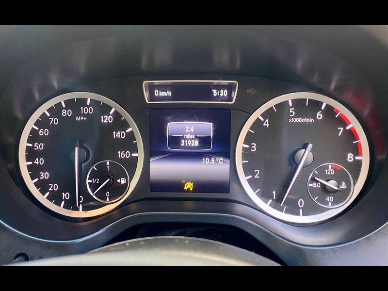 Infiniti Q30 1.6T City Black Euro 6 (s/s) 5dr
