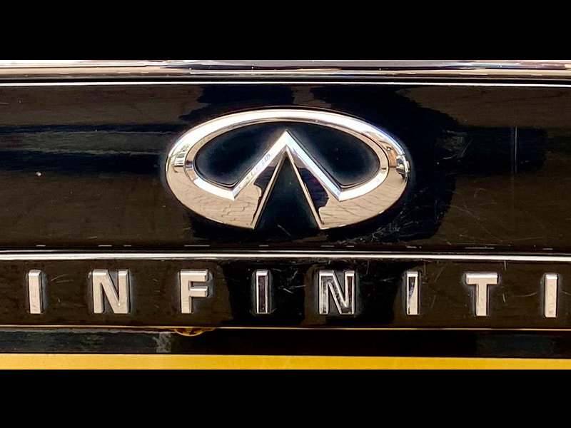 Infiniti Q30 1.6T City Black Euro 6 (s/s) 5dr