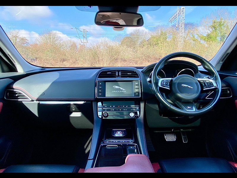 Jaguar F-PACE 3.0 V6 S Auto AWD Euro 6 (s/s) 5dr