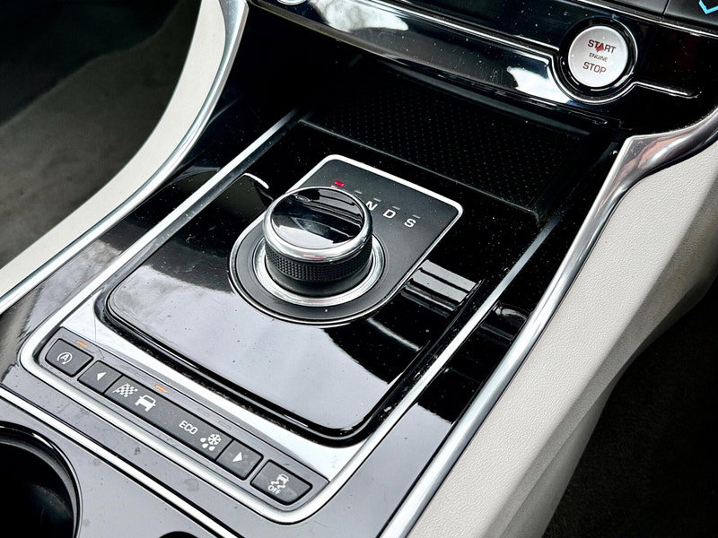 Jaguar XE 2.0 GTDi Portfolio Auto Euro 6 (s/s) 4dr