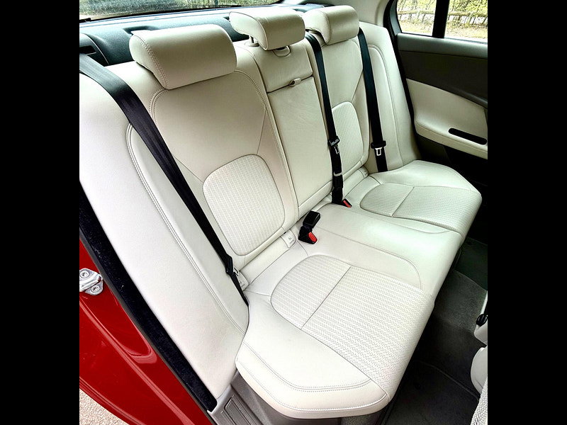 Jaguar XE 2.0 GTDi Portfolio Auto Euro 6 (s/s) 4dr