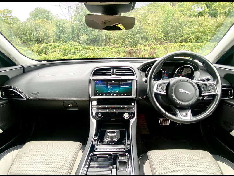 Jaguar XE 2.0i GPF R-Sport Saloon 4dr Petrol Auto Euro 6 (s/s) (200 ps)