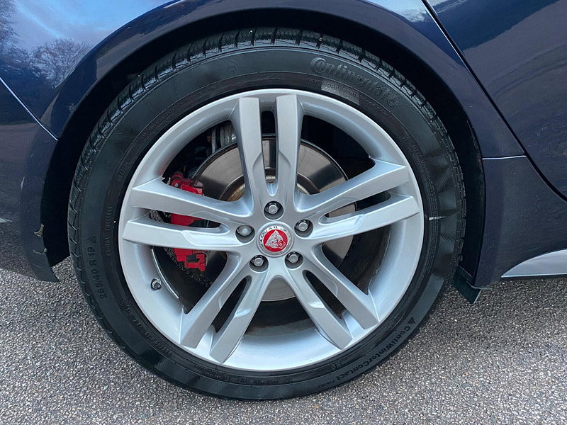 Jaguar XE 3.0 V6 S Auto Euro 6 (s/s) 4dr