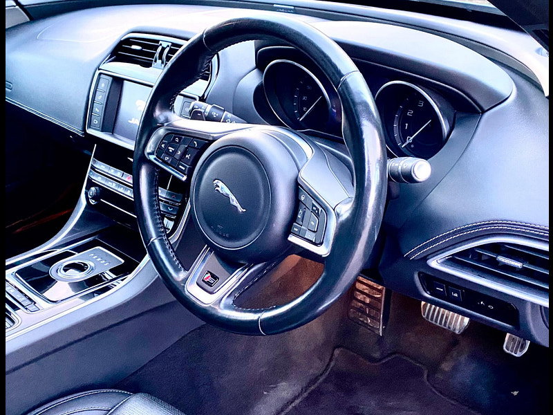 Jaguar XE 3.0 V6 S Auto Euro 6 (s/s) 4dr