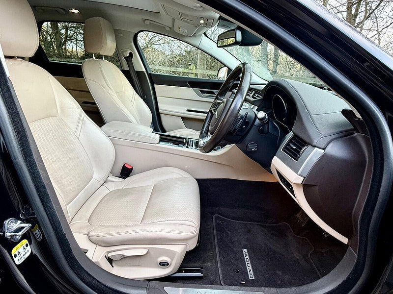Jaguar XF 2.0d Prestige Sportbrake Auto AWD Euro 6 (s/s) 5dr