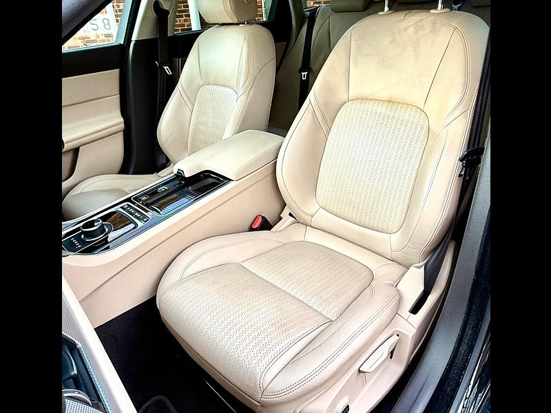 Jaguar XF 2.0d Prestige Sportbrake Auto AWD Euro 6 (s/s) 5dr