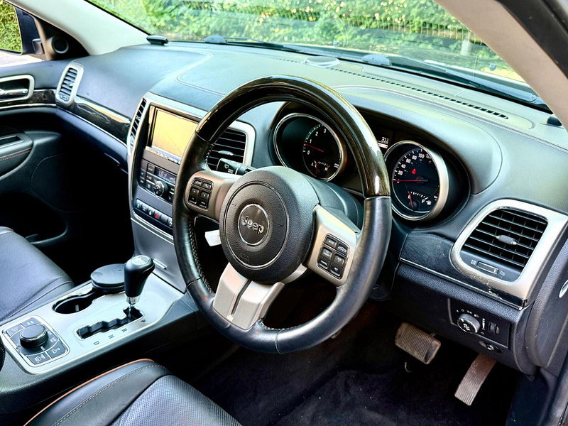 Jeep Grand Cherokee 5.7 OVERLAND SUMMIT SUV Petrol Auto 4WD