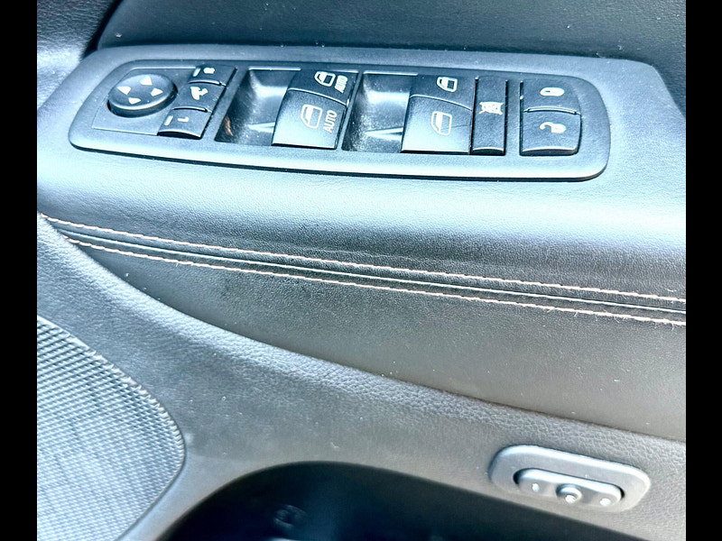 Jeep Grand Cherokee 5.7 OVERLAND SUMMIT SUV Petrol Auto 4WD