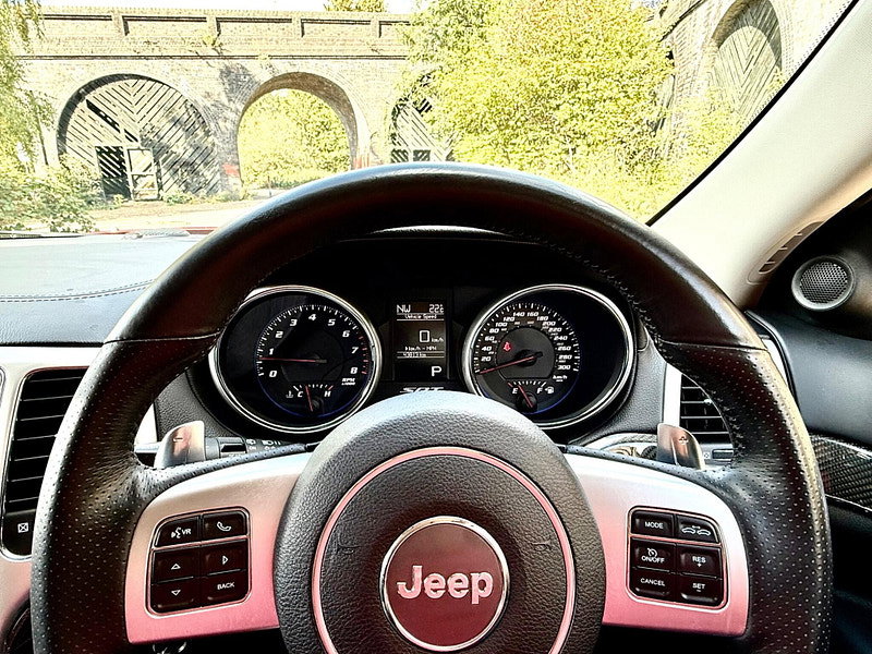 Jeep Grand Cherokee 6.4 SRT8 Auto 4WD 5dr