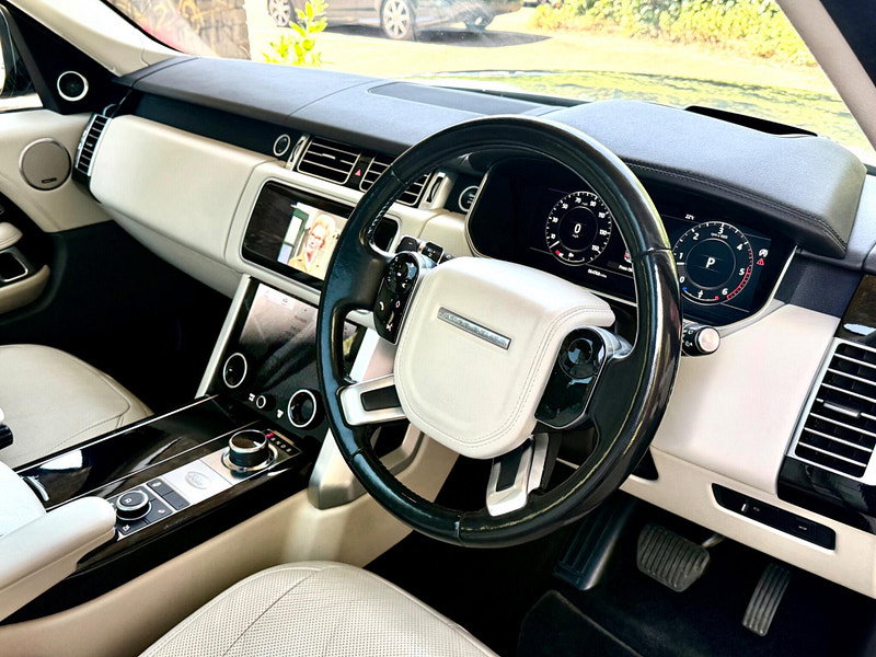 Land Rover Range Rover 3.0 SD V6 Vogue Auto 4WD Euro 6 (s/s) 5dr