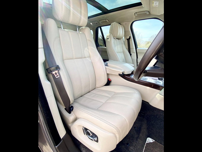 Land Rover Range Rover 4.4 SD V8 Autobiography Auto 4WD Euro 6 (s/s) 5dr